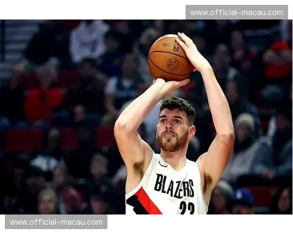 开拓者大胜爵士升至西部第九 克林根23+18制霸内线