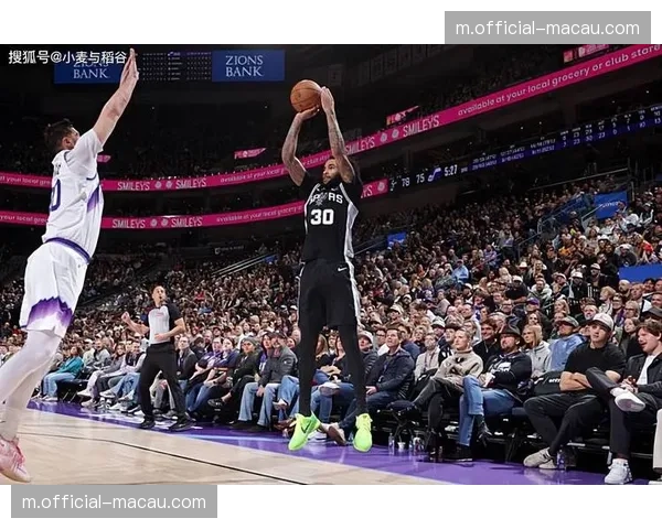 马刺防守表现依然出色，但面对尼克斯需警惕阵地战消耗战